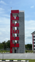 LARIAN  HOSE TOWER 15M